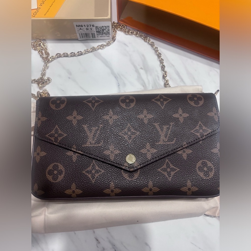 Louis Vuitton Felicie pochette